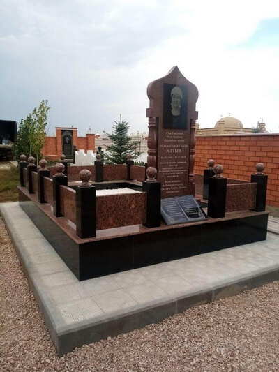 Мемориальные комплексы на могилу